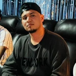 Meet your Posher, Moises